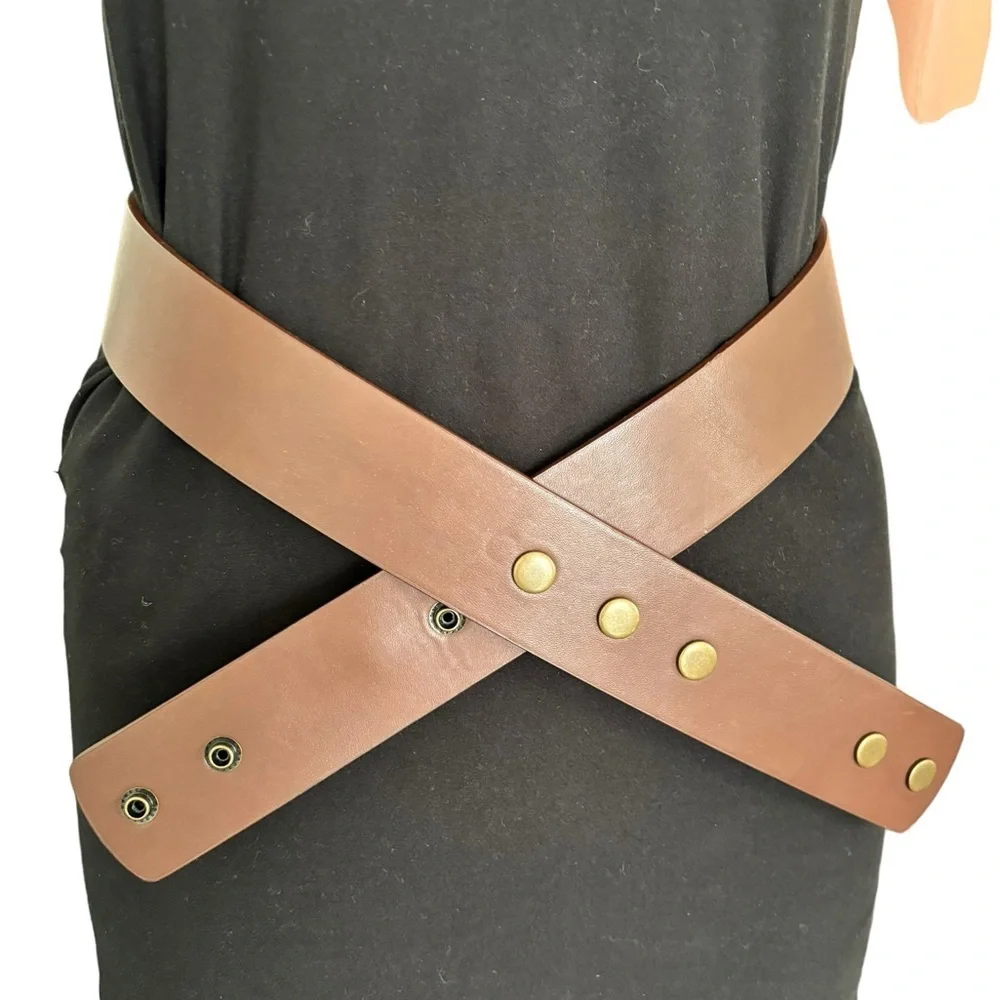 Behind the Buckle Brown Leather Unisex Adjustable Cowgirl Cowboy Western Belt‎